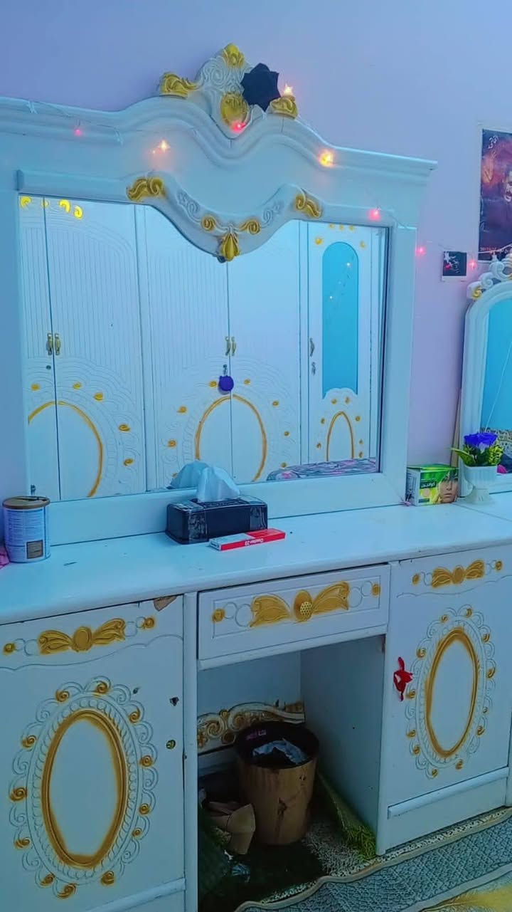 غرفه نضيفه البيع سعر مليون و300 وبيه مجال عنوان شطره ***********
