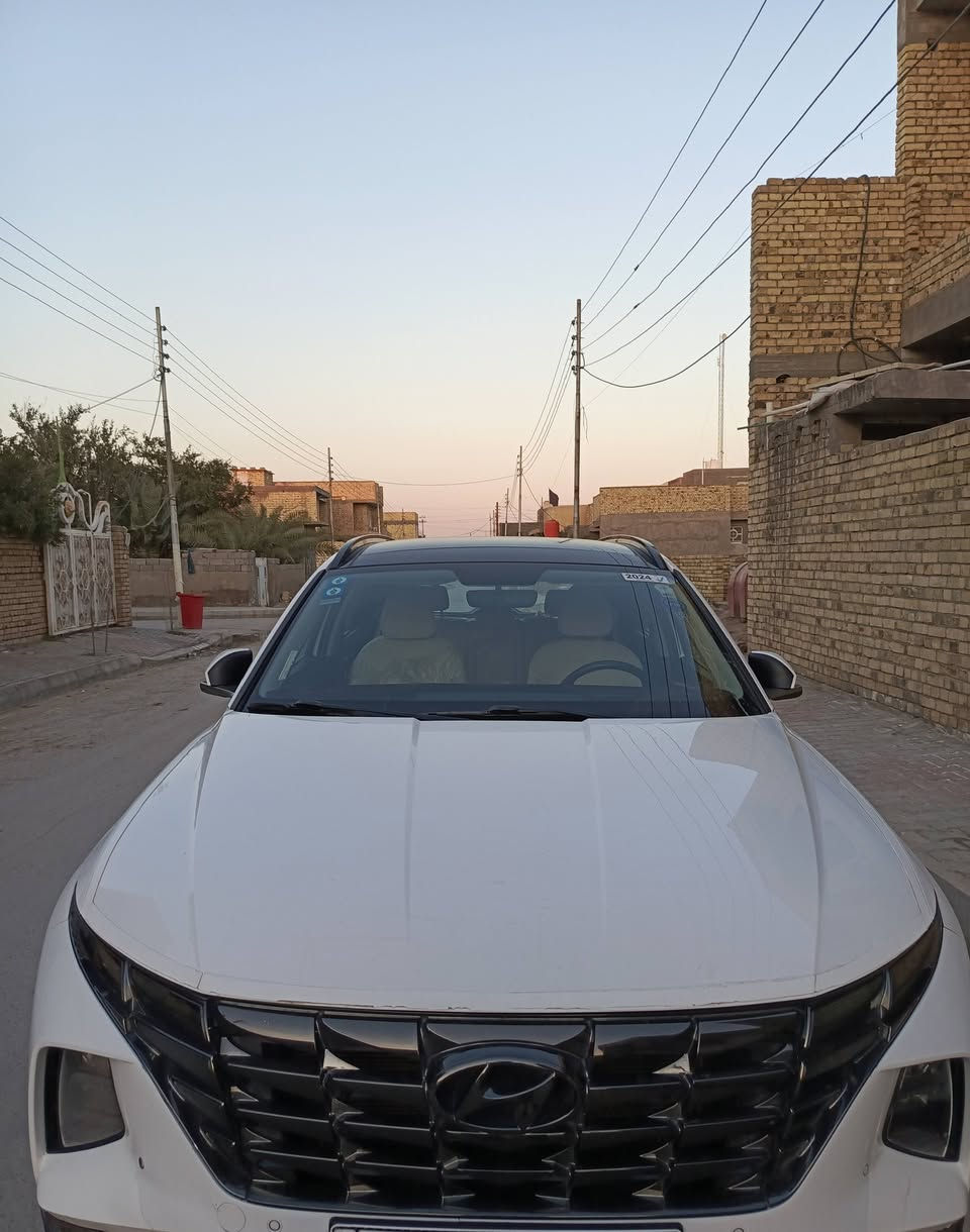 السلام عليكم توسان 2024خليجي ماشيه 58الف كيلو البيع او مراوس بسورنتور بيها بارد  بقبق جنطه فول موصفات قماره بنو رامه بيها سونار مرفق مع النشر السعر 2015وبيها مجال التصال ***********
