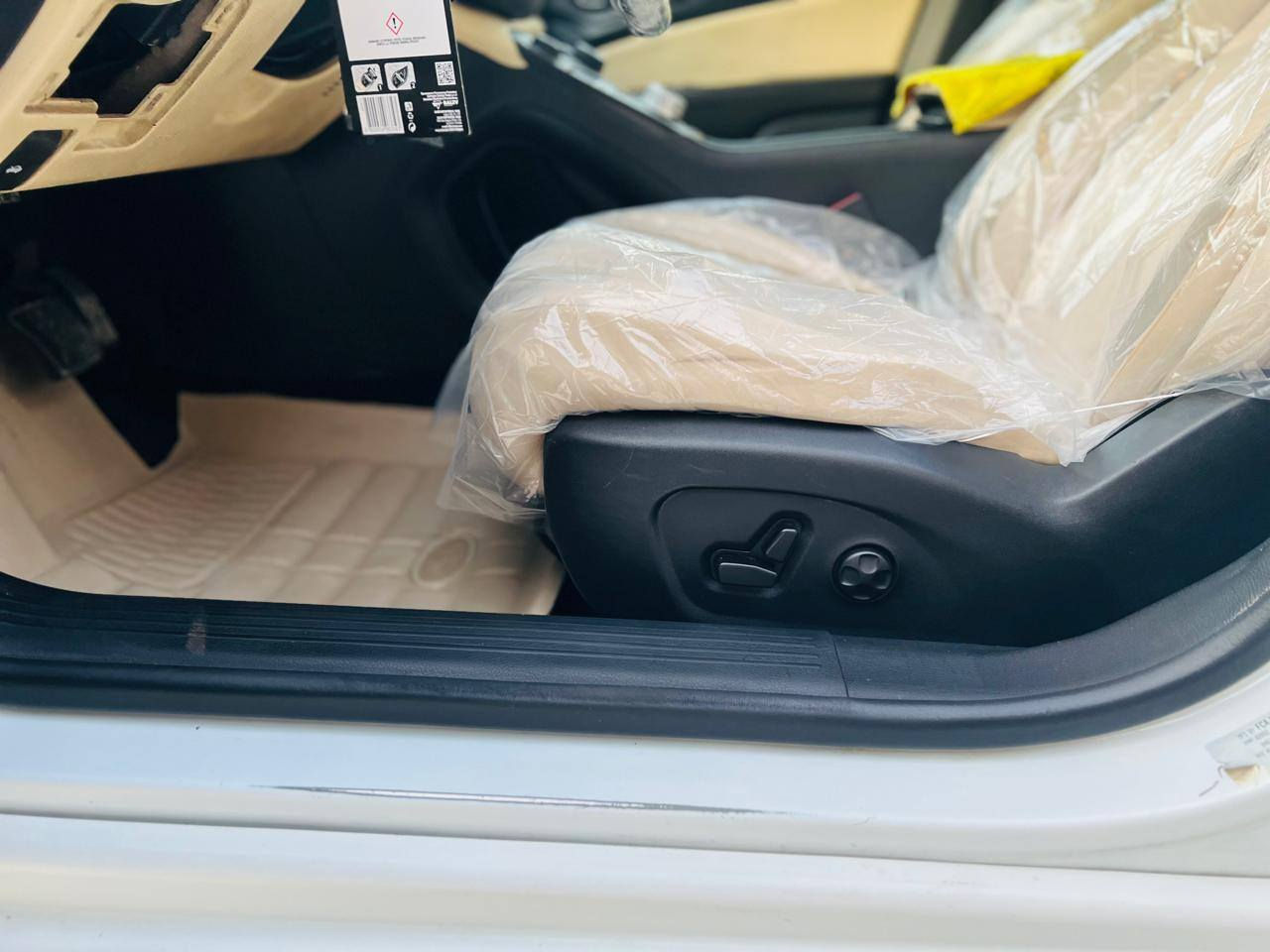 سي200 2016 حر بسمي تحويل شوكت ماتريد 
وارد امريكي  كفاله ضربه صبغ وتبديل وفتح سياره جديده استخدام شخصي سبيره مانزل بوضع شركه بعده  مكينه 4سلندر  مامفتوح  فول موصفات السعر ١٠٢  وبيه مجال الشراي 
مكاني ناصريه مركز                                                   اللاًستفسار *********** اتصل
