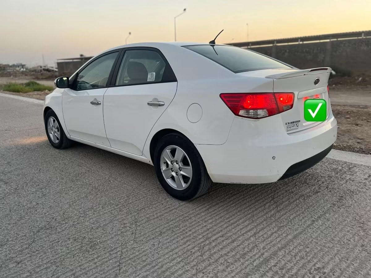 سيراتو خليجي ٢٠١١
رقم واسط بسمي 
مكينه ١٦٠٠
تبريد ثلج

سيارة مكفوله ماعده 
كارت بالبنيد عله كد شبر صبغ وكارت بجاملغ 

شراي اتصل 
السعر ٩٧ بيها مجال 
مكاني كوت حي زهراء 

***********
