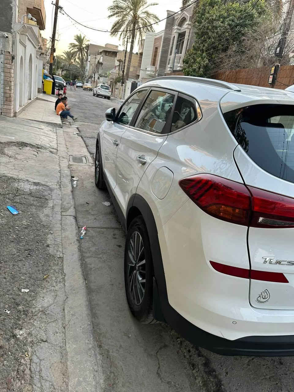 � للبيع | هيونداي توسان 2020 خليجي فل مواصفات 🔥🚘

✨ السيارة خليجي ومكفولة كفاله عامه  ✨

🔹 موديل 2020
🔹 خليجي
🔹 فل مواصفات عدا بانوراما
🔹 كفالة عامة عدا رصعتين بل قماره وشخط ب دعاميه 
🔹 محرك اقتصادي 2000 دوش 
🔹 كير أوتوماتيك
🔹 مقاعد كهربائية
🔹 شاشة كبيرة
🔹 كاميرا خلفية
🔹 حساسات أمامية وخلفية
🔹 دخول ذكي
🔹 مثبت سرعة
🔹 تحكم بالمقود
🔹 تحكم كهربائي بالمرايا
🔹 تكييف أوتوماتيك
🔹 جنوط ألمنيوم
🔹 إضاءة LED
🔹 أنظمة أمان كاملة

✅ السيارة نظيفة جداً
✅ جاهزة للفحص في أي مكان يختاره المشتري

📍 الموقع:  بغداد الكاظميه 
📞 للاستفسار: ***********
