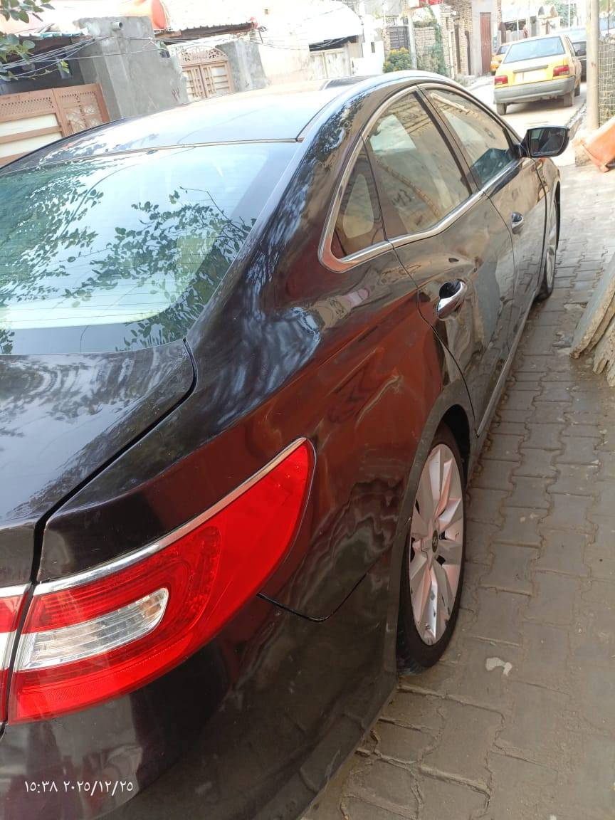 ازيرا للبيع 2013 خليجي
مواصفات
تحكم استيرن 
ويل كب 
كشن كهربائي 
بيها صبغ جاملغ خلفي فقط
السعر ١١٢ ورقة وبيها مجال
العنوان الديوانية
موبايل ***********
واتس وموجود
