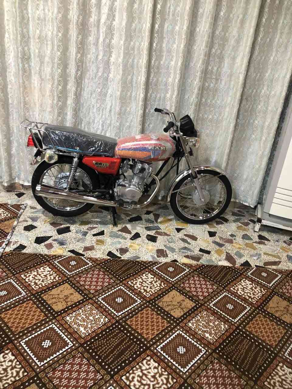 شباب سلام عليكم دراجه للبيع موديل 25 سعر 900 شراي يتصل عله هاذ رقم***********
