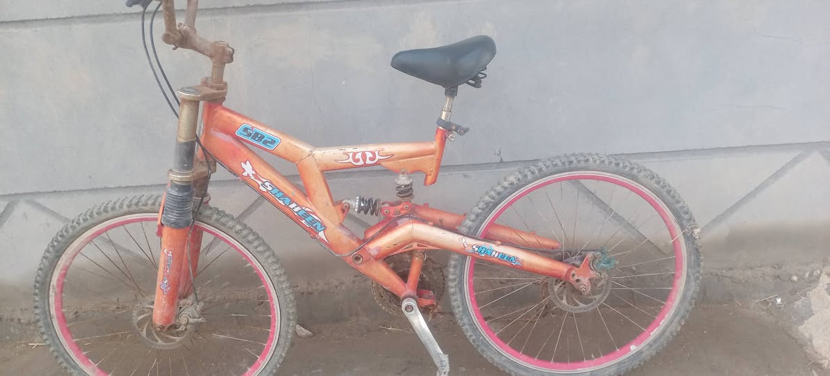 السلام عليكم بايسكل للبيع
المكان واسط الزبيديه السعر خاص .


**إذا كنت صاحب هذا الإعلان وتريد حذفه لأي سبب، رجاءا أرسل رسالة إلى الدعم الفني**