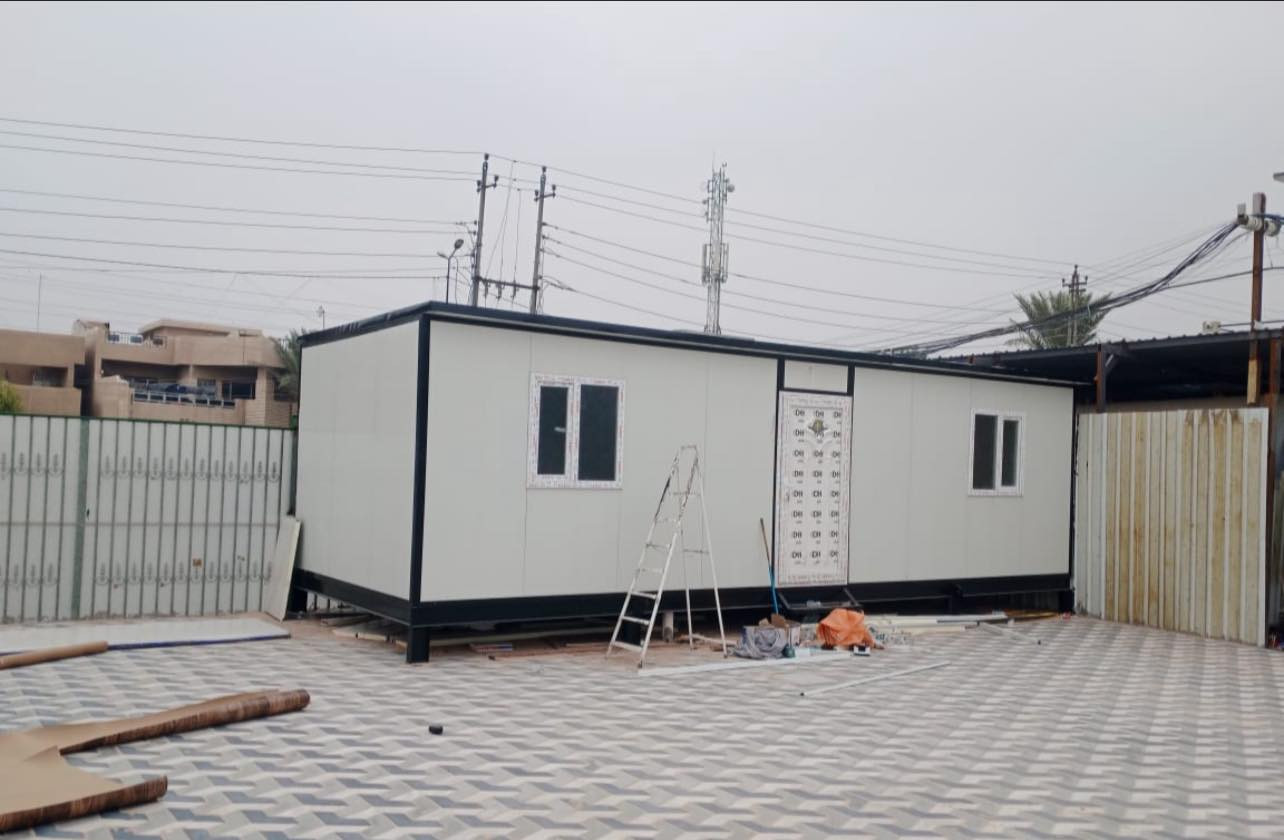 معمل الإبداع  لصناعة الكرفانات 
من السندويج بنل بمواصفات عالية الجوده 
واسعار تنافسية 27 الف فقط 
يوجد سندويج ضد الحريق 35 الف فقط
 للمتر المربع 
يشمل الابواب والشبابيك والكهربائيات 
يوجدكوادر متخصصة وذات خبرة 
في مجال تصنيع الكرفانات 
والديكورات والسقوف الثانويه سعر المتر 12 الف 

لاستقبال استفساراتكم لاتصال 
***********  يوجد واتساب
