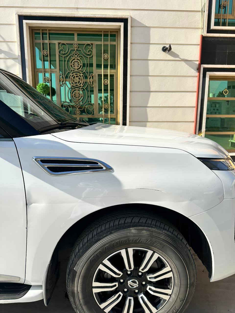 نيسان باترول  6 سلندر Se 2020 
ماشية 190,000 km 
السيارة نظيفة عدى الموضح بل صور 
رقم اربيل 
 وارد خليجي  داخل مشمشي ٣ شاشات  ايباد 
سلايد ، ،زنون بلادي
كشنات كهرباء. كشن جلد 
,ثلاجة ,صندوق شفط , ,تحكمات ستيرن DVD . ٣ شاشات 
4 إطارات جديدة تحتها
محرك كير بشرط مامفتوح 
كلشي عل بلاد لوك

🟪 السعر  :: الطلب في التعليقات ويوصلك مباشرة ✍️ 📩

باسمي السنوية بشرط تحويل وغرامـة
سيارة مابيـها دينار مصرف كامل من كل نواحي
مكان السيارة بغداد 

رقم صاحب السيارة 
***********
