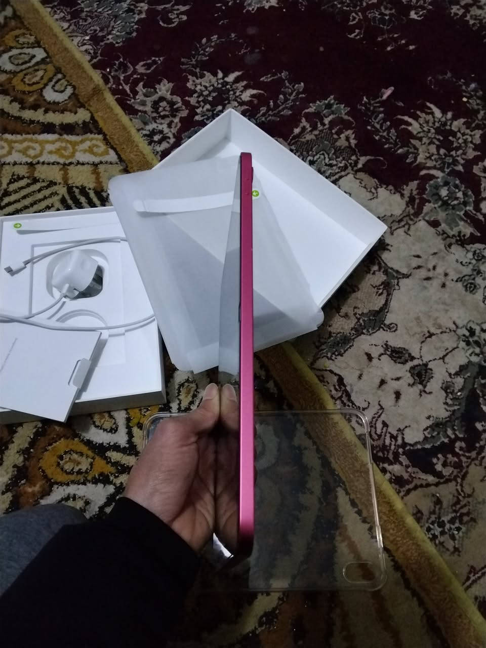 ايباد 11 ذاكرة 128 نضافه 100 بل 100 غراضه كامله جهاز حله حال مشحون 60 مرا بطاريه 100 مكاني بغداد سعر 390 الف قفل رقم ***********
