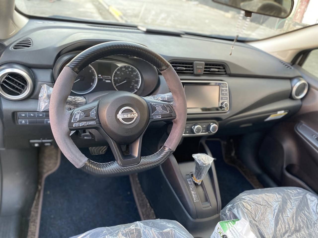 نيسان فيرسا 2024 
ضررها كلش بسيط بخشم البوند 
وبل صندوك يم العلامة أثر النقل 
صور الضرر مرفقة بالمنشور
مواصفات ال S
ماشية 10 الاف
رادار امامي
حساسات خلفيه
تحديد مسار
مثبت سرعه
وبقية المواصفات المعروفه 
السياره بأسمي 
هزتها جديده 
السياره بدون نقص وبوضعية الوكالة 
للأستفسار ***********
مكاني موصل
