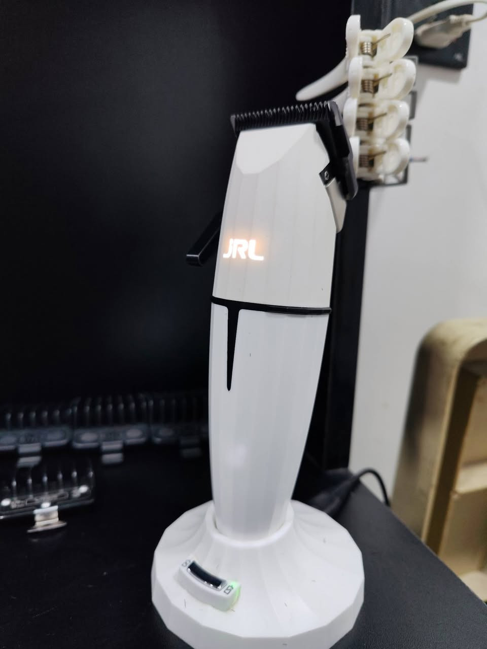 للبيع مكينة حلاقة نوع JRL 🔥
غنية عن التعريف نظيفة حيل
سعرها 140 الف
مكاني الموصل 
فرصة حلوة للي يدور مكينة احترافية  ✂️


**إذا كنت صاحب هذا الإعلان وتريد حذفه لأي سبب، رجاءا أرسل رسالة إلى الدعم الفني**