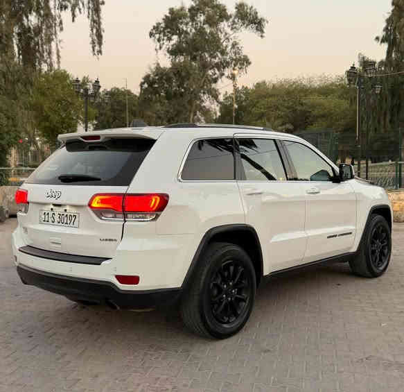 السلام عليكم 
جيب (لاريدو )
موديل : 2021
ماشية : 53 الف 
المواصفات 
بصمه 
كشنات كهرباء 
كشنات جلد + كنتارة 
شاشة 
كاميرا 
رادارات 
تحكم ستيرن جهتين 
كروز سرعة 
نظام سبورت 
نظام ايكو 
نظام اطفاء 
نظام توقف عند الاقتراب 
حساسات خلفية 
صاجات 
ويل كب بلاك
بلوجكتور زنون 
قطعتين تبريد 
(رقم بغداد الجديد مشروع وطني بأسمي ) 
الحادث : جاملغ + بنيد + (بابتين صبغ ) 
( صور الحادث مرفقة + السونار ) 
السيارة جاهزه من كلشي بدون اي نقص . 
السعر : 188 وبيها مجال بسيط 
العنوان : بغداد الكاظمية قرب مرور الكاظمية معارض جكوك معرض الرحمن 
للاستفسار 
عبدالرحمن 
 ***********
 *********** بغداد
