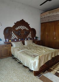 غرفت نوم مستعملة قليل نضافه فول قنصور 5 ابواب عراقي خشب ثقيل نضيفه كلش...