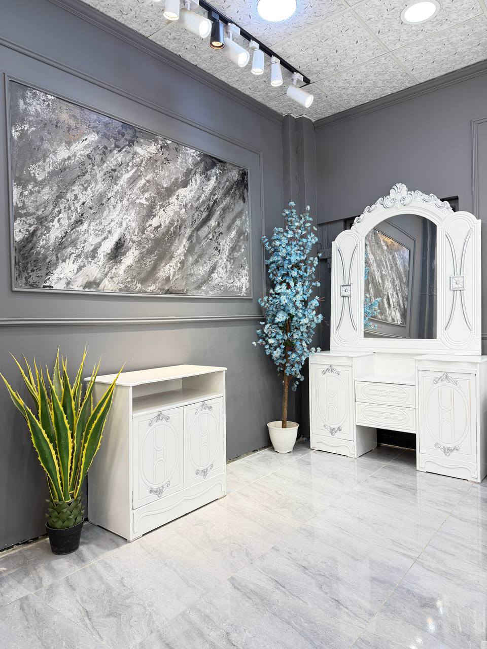 غرفه نوم نجاره عراقي تتكون من تسع قطع للاستفسار الاتصال على الرقم التالي ***********#للجميع#بغداد#للكل
