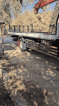 هينو شيطان موديل 2003 سطحي كرين للبيع رقم 07866806666