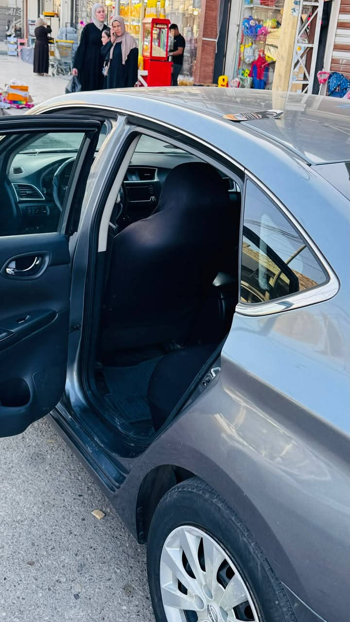 نيسان سنترا  2018 
سنوية 2029   شرط التحويل
محرك 1800 . فئة SV  ماشية 100M

تخم تاير تدفئة تبريد صدر خير من الله 
 ثلاث وضعيات 
Eco ….  sport ….  عادي

بدون دواخل شرط سونار إرباك كلو شريكه
  سياره بيه تعديل بارد اصبعين يم البكلاية

كير محرك مكفول شرط 
سعر 120$ بيها مجال بسيط
***********
مكان موصل
