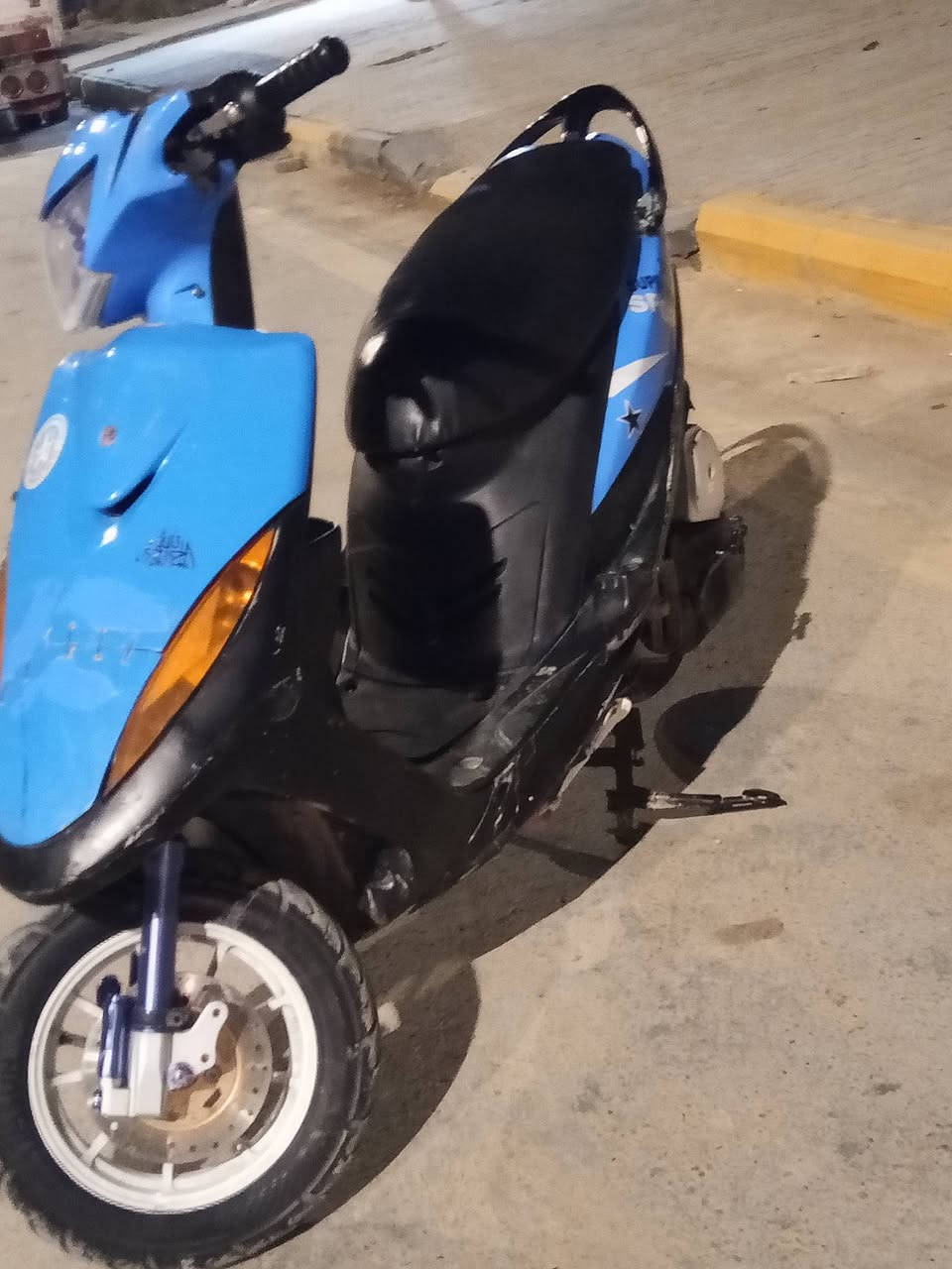 سلام عليكم ماكس مفوله واحد علا واحد ما ناقصها شي درجه صالنصه رياضي  fm كلجات رياضي دبلات رياضي  مكاني كوت  رقم ***********
