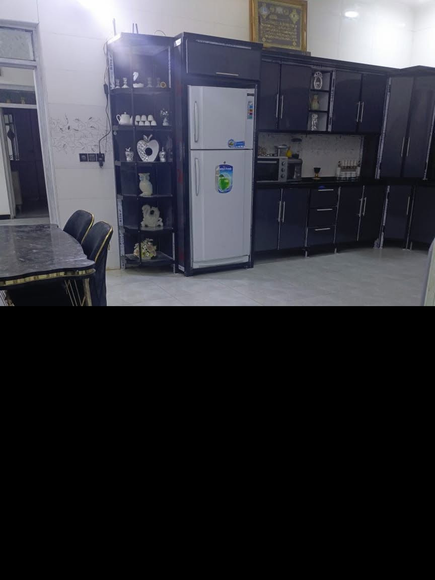 بيت 🏠 للبيع خلف المغتسل شارع ملعب المختار خلف محطه الغسل السيارات طابو زراعي المساحه 245 بناء حديث غرفتين2 5×4ونص صاله 9×4 مطبخ 6×5 ديوانيه 7×4 ونص طارمه كبيره حديقه صحيات داخليه وخارجيه السطح شتايكر البيت فرعي داخل الفرع السعر 130 وبيه مجال للتواصل
***********
***********
