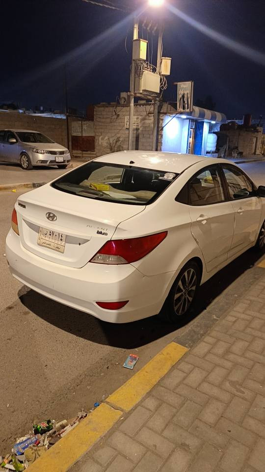 اكسنت 2012 سياره جاهزه على اخر حبه مكينه جديدة هسه شادها 1600 سياره خليجي ما بيها ولا قطعه تبديل سياره مكينه كير كفاله لايت زنون سعره ورقه باتري جديد العالي مو ناصي كهربائيات كلها شغاله تبريد + تدفئا طخات بيها بسيطه زنجار خياس مابيها ابد هزه جديدة مكاني القبله *********** البصرة, العراق
