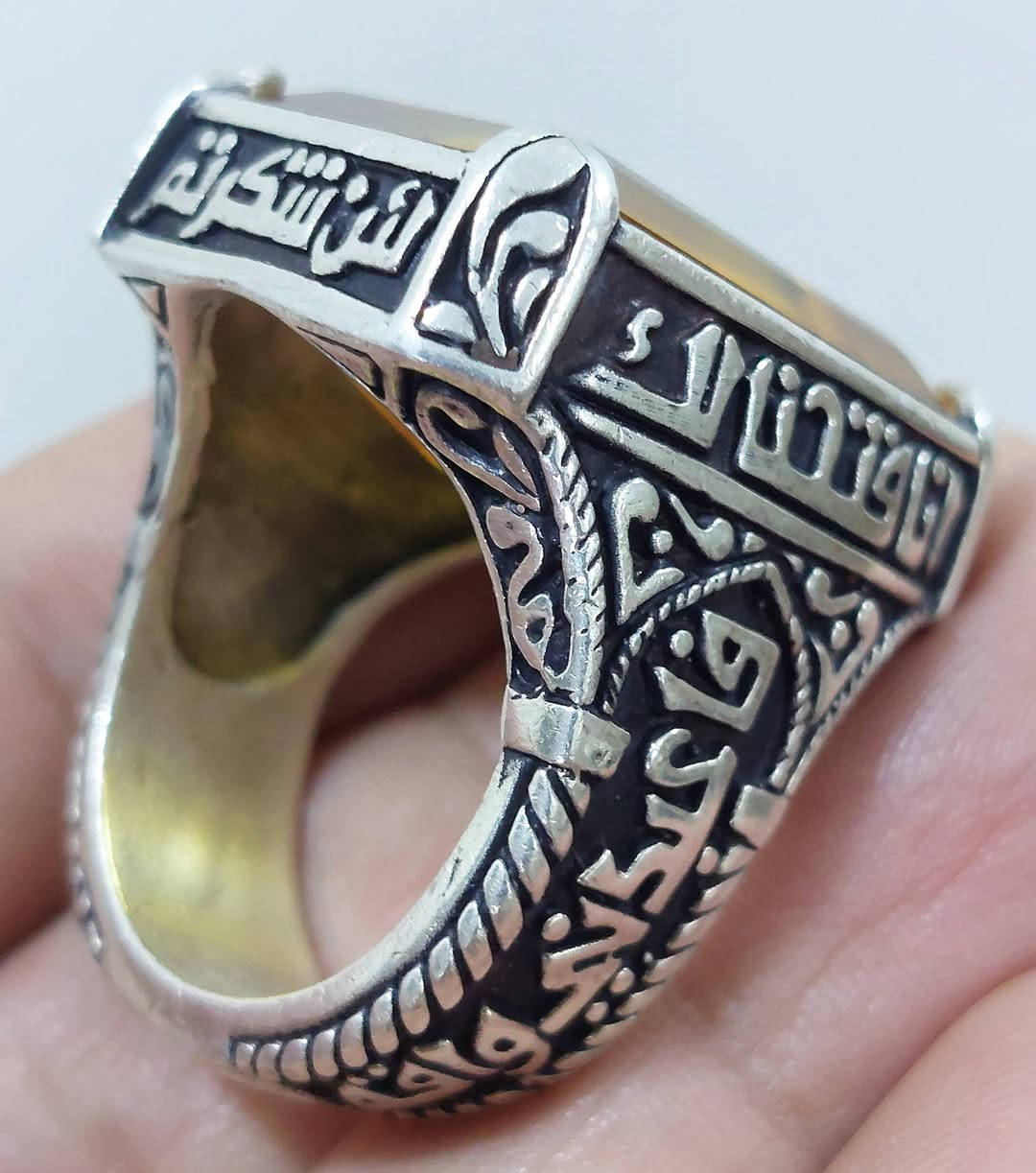 خاتم سترين حجم راهي صياغة يدوية ثقيلة وزن 37 غرام قياس 25 بغداد ***********
