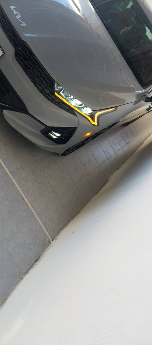 كي 5 موديل ٢٠٢٣ جيتي لاين فول ماعدا الفتحة رادارات أمامية خلفية أشاير بالمري خمس انظمةقيادة وقوف ذاتي شاحن واير ليس سيارة كل المواصفات بيها ماكدر اشرحها كلها وارد أمريكي بأسمي محرك ١٦٠٠ تيربو صور الحادث تلكوها بالنشر ماشيه ٤٣ الف سيارة على وضع الشركة حادثة جدا بسيط السعر ٢٠٣ رقم الهاتف ***********
