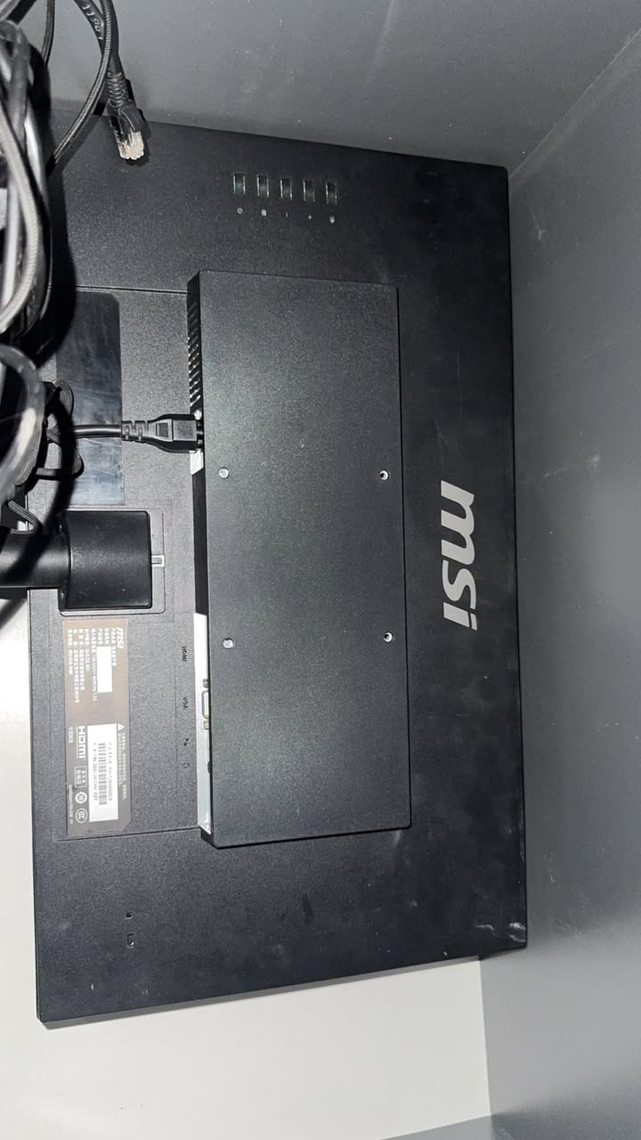 شاشه Msi 75 hz حجم 24
السعر 115 الف

عنوان بغداد الرقم ***********
