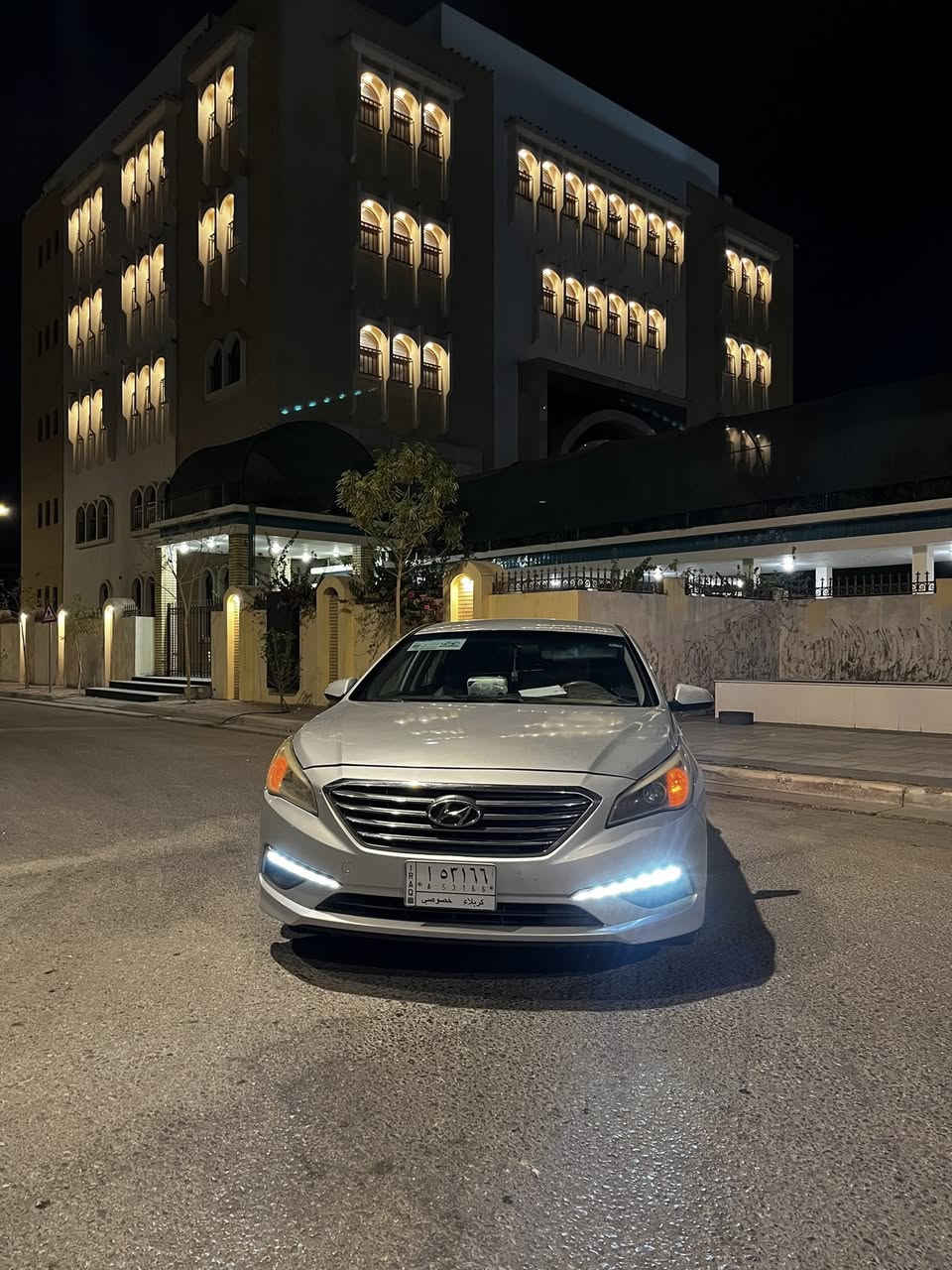 السلام عليكم اصدقائي
سوناتا موديل2015 رقم كربلاء بأسمي موصفاتها معروفة 

وارد أمريكي السيارة حلوه وناصبه ومال بيت تفاصيل اڪثر  و السعر (115) وبيها مجال لوجوهكم الطيبة الاتصال على الرقم ***********
