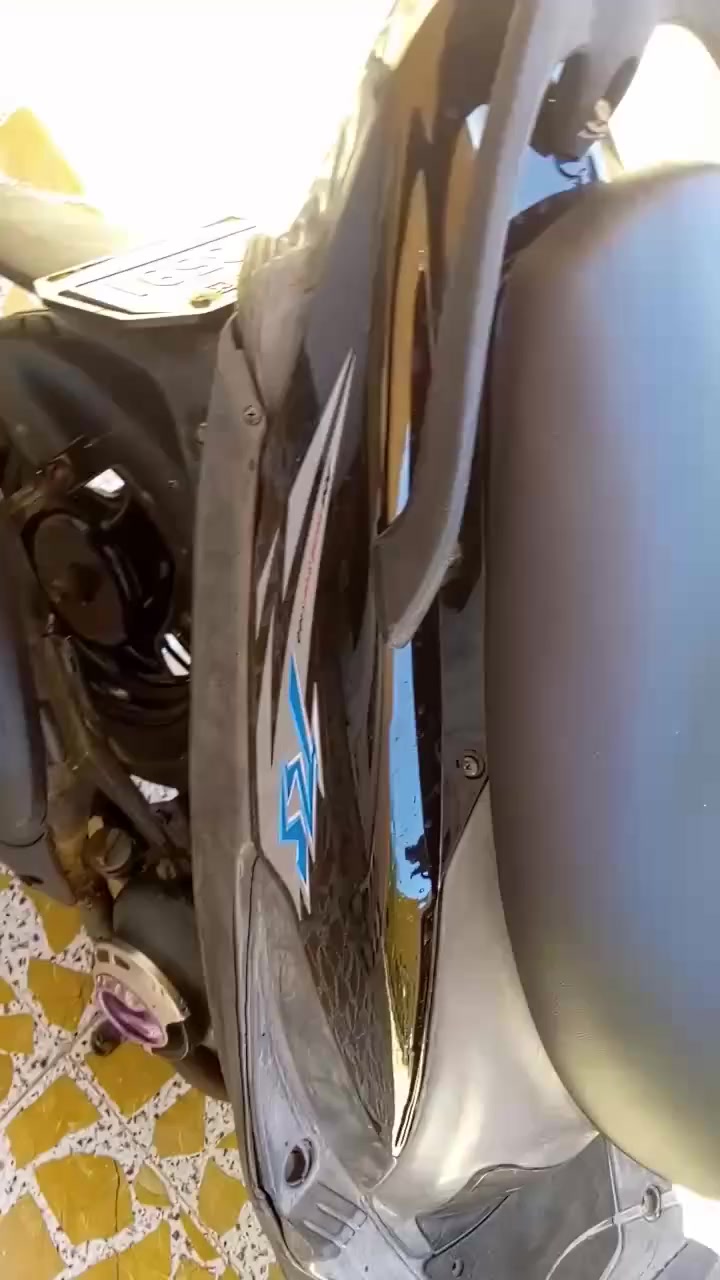 السلام عليكم ماكس عدله للبيع دراجه جاهزه  مناقصه شي بلاديه دراجه ملحه وناشفه مفتوحه ولفات فقط بس ولفات وسعرها مناسب شوف الدراجه وشوف الغراض البيه وبخدمه الشراي مكاني سوق الشيوخ رقمي *********** مستعجل علا بيعته
