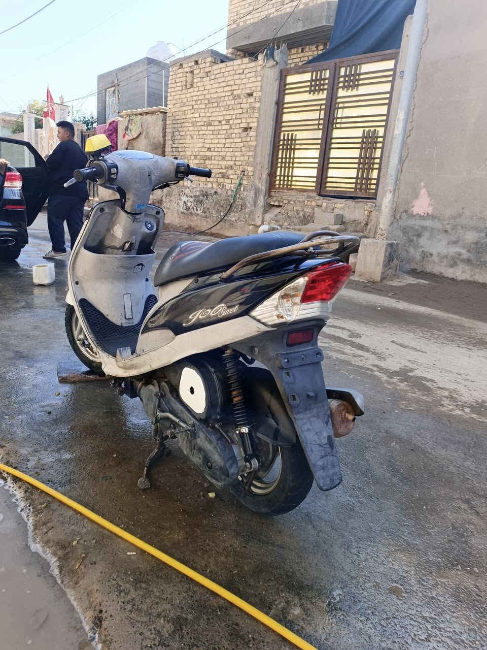 سلام عليكم دراجه ماكس منغولي صارلي 20 يوم من نازله من حاويه دراجه  دراجه ختم واحد وياه محرك كله عله ابلاد خير من الله شلعه معدل وكله شغاله كهربايات عداد شغال سعره850 بيه مجال قليل  شراي اتصال عله رقم وخاص موجود هم ***********
