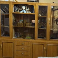 معرض انتيك • ٣م عرض • ٢م ارتفاع
