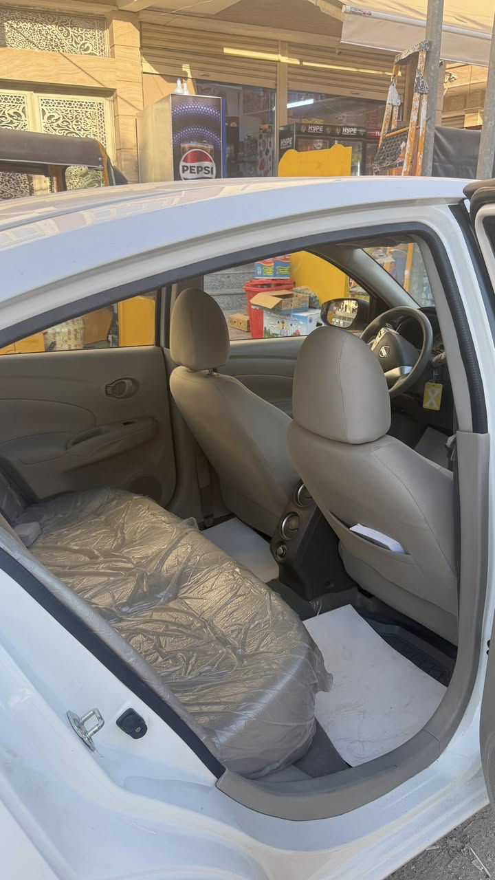 سلام عليكم سني مصري موديل 2024 ماشية 40 الف 
سياره بيها وكاله بأسمي سياره جديدة من كلشي بعده وكاله سياره بيها طخه بالجاملغ الامين 
وعلى حطته مامصلحه نفس ماموجود بالصوره 
رايده 120 مكاني بغداد الغدير 
***********
