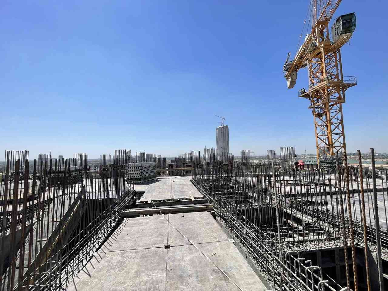 #الكادر_الهندسي_للنجارة_والحدادة
كادر نجارة وحدادة ضخم للعمل على كافة المشاريع السكنية والتجارية ومشاريع الكهرباء والماء  والمشاريع الضخمة والمعقدة بخبرة ممتدة ١٥ عام وبإشراف هندسي 
حيث يتواجد مهندس مختص اثناء التنفيذ مع كوادرنا 
نقوم بقرائة المخططات واختيار التقطيع المناسب للحديد لتلافي الهدر وكذلك نضع خطة لتنفيذ كافة التفاصيل المطلوبة ضمن الوقت قبل الشروع بالعمل 
#انجاز_حسب_التوقيت
#كوادر_مختصة
#مشاريع_ضخمة
#نجارة_حدادة
#منازل_عمارات_مباني_حكومية_تجارية
#مجمعات_سكنية

#العمل_في_كافة_المحافظات

*********** 
‎مهندس احمد
