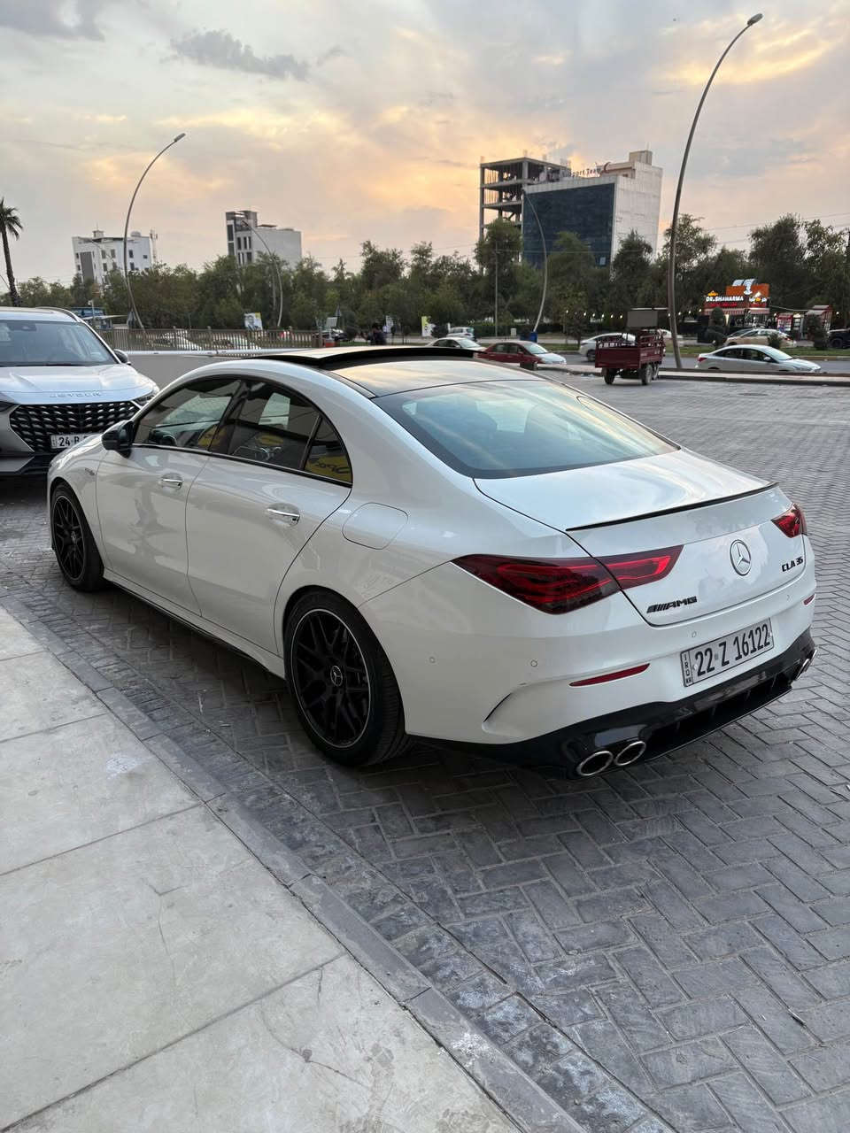 Mercedes Benz CLA35 AMG model 2022 km 40 sbux bas qapax snduq  bstk lagl çamlx pşti bstk 3 gegay bçuk bas baxa u syark ful AMG belada 350hp musafat pano Rama lagl kuşin xazn u kuşi masaju şamo sporta lagl 22 laun ledi daşburd a lagl şaşa aypat lgal kamera 360 lagl radar u hamu layiki kamera duwawa lagl laytkni ledın heeetrrrr.........***********watssap أربيل, العراق

