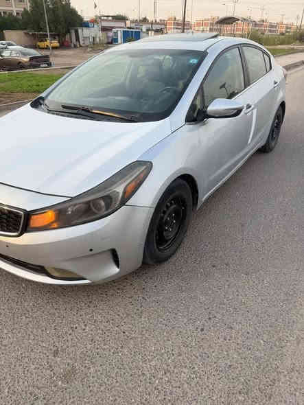 السلام عليكم
فورتي ٢٠١٧ وارد امريكي فول مواصفات 
بنيد فقط حادثها (باقي السيارة مكفولة ) 
محرك 2000GDI (مامفتوح) 
رقم بغداد تحويل مباشر 
ماشية ١٨٠ الف km 
السعر ١٢٠ وبيها مجال 
للاتصال : ***********
