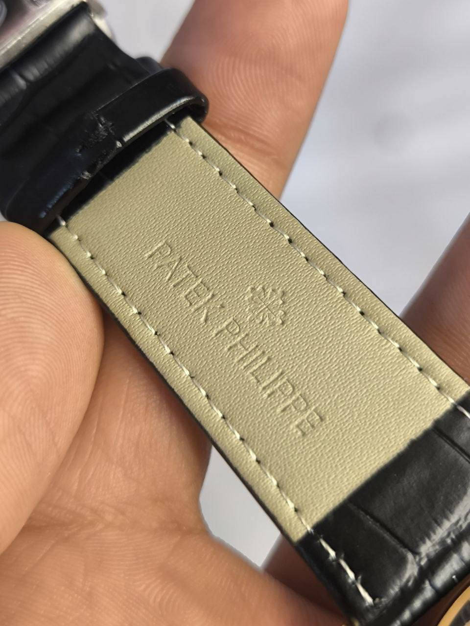 باتك فلبPatek Philippe

تحفه فنيه تتخطى مفهوم الوقت 
ميكنة اوتماتيك قلب مفتوح (جميع السناتر شغالة)
تحتوي ع4 تحكمات 1مخفي
ميناء مميزة مزودة بمنافذ تاريخ شهري وايام مع فول لامينوس ارقام واميال 
زجاج زفير ضد الخدش
مقاومة الماء والغبار 
الهيكل مصنوع ستانلس روز كولد
مختمة بالكامل
سير جلد طبيعي  

ملاحظة متوفره قطعة واحده فقط
 
السعر :- 70 الف ع اول تم 
للحجز والاستفسار يرجى الاعتماد خاص


**إذا كنت صاحب هذا الإعلان وتريد حذفه لأي سبب، رجاءا أرسل رسالة إلى الدعم الفني**