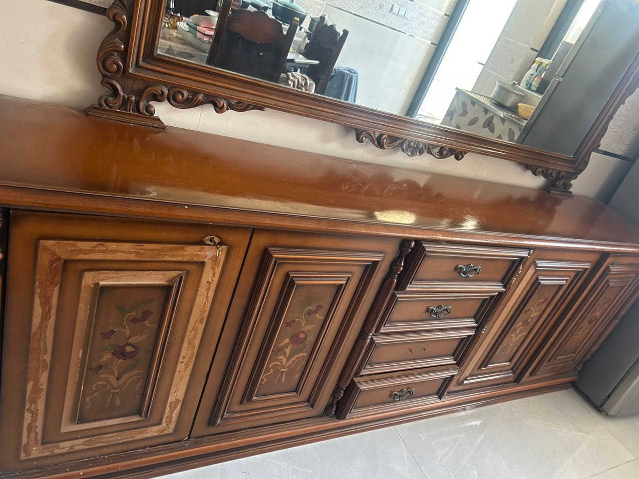 للبيع
***********
