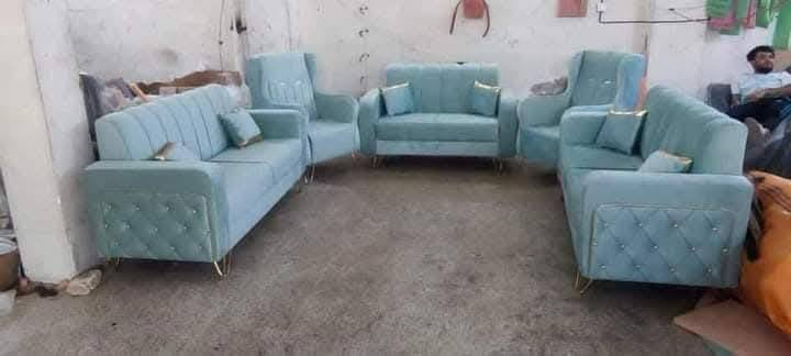 السلام عليكم متابعينا 🩵.
تخم فخمة تليق بذوقك الراقي 🔥
إذا تريد تخم ترتب بيها بيتك أو ديوانك وتخلي المكان يلمع فخامة وأناقة…
إحنا نوفرلك أجمل التصاميم وأحدث الموديلات ✨
✔ خامات ممتازة وجودة مضمونة
✔ ألوان راقية تناسب كل الأذواق
✔ أسعار مدروسة ومناسبة
✔ إمكانية تجهيز حسب الطلب
مستعدون لعمل كافة الموديلات ( جملة و مفرد )
ما عليك سوى ارسال صورة للموديل الذي ترغب به
ضمان 10 سنوات حقيقي 
نتميز بالدقة و السرعة في تجهيز الطلب 

📍هيكل خشب چام
📍بلوك اسود 16 ملم ركم+الصفائح 
📍سفنج 8مميز اول مضغوط 
📍قماش تركي حسب ختياركم  
📍صور هيكل موجوده تدللون
متوفر توصيل لجميع محافظات العراق 🚗🚗
العنوان: بابل.
للحجز والاستفسار يرجى مراسله الصفحه.


**إذا كنت صاحب هذا الإعلان وتريد حذفه لأي سبب، رجاءا أرسل رسالة إلى الدعم الفني**