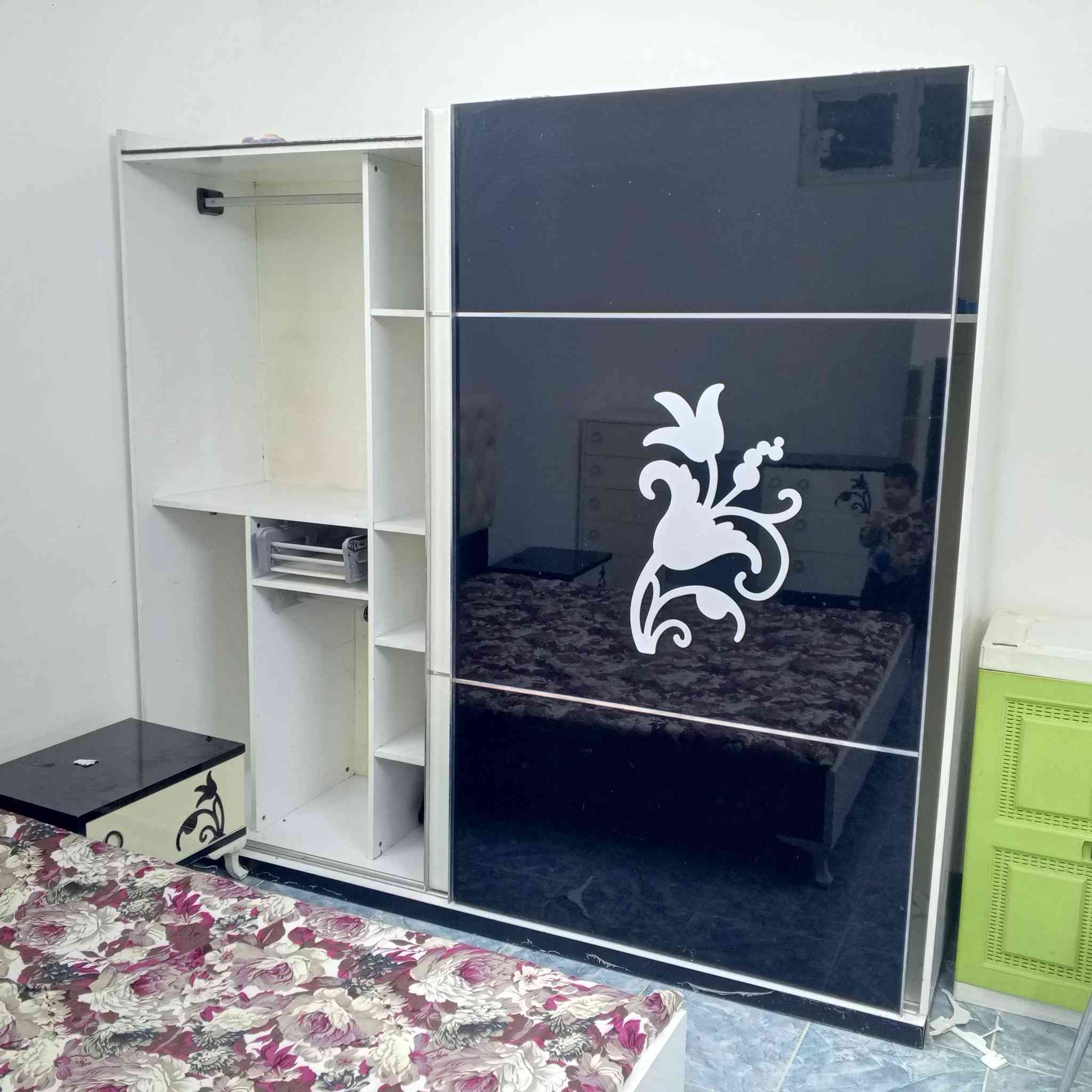 غرفة نوم للبيع عنوان حي الواسطي ***********
