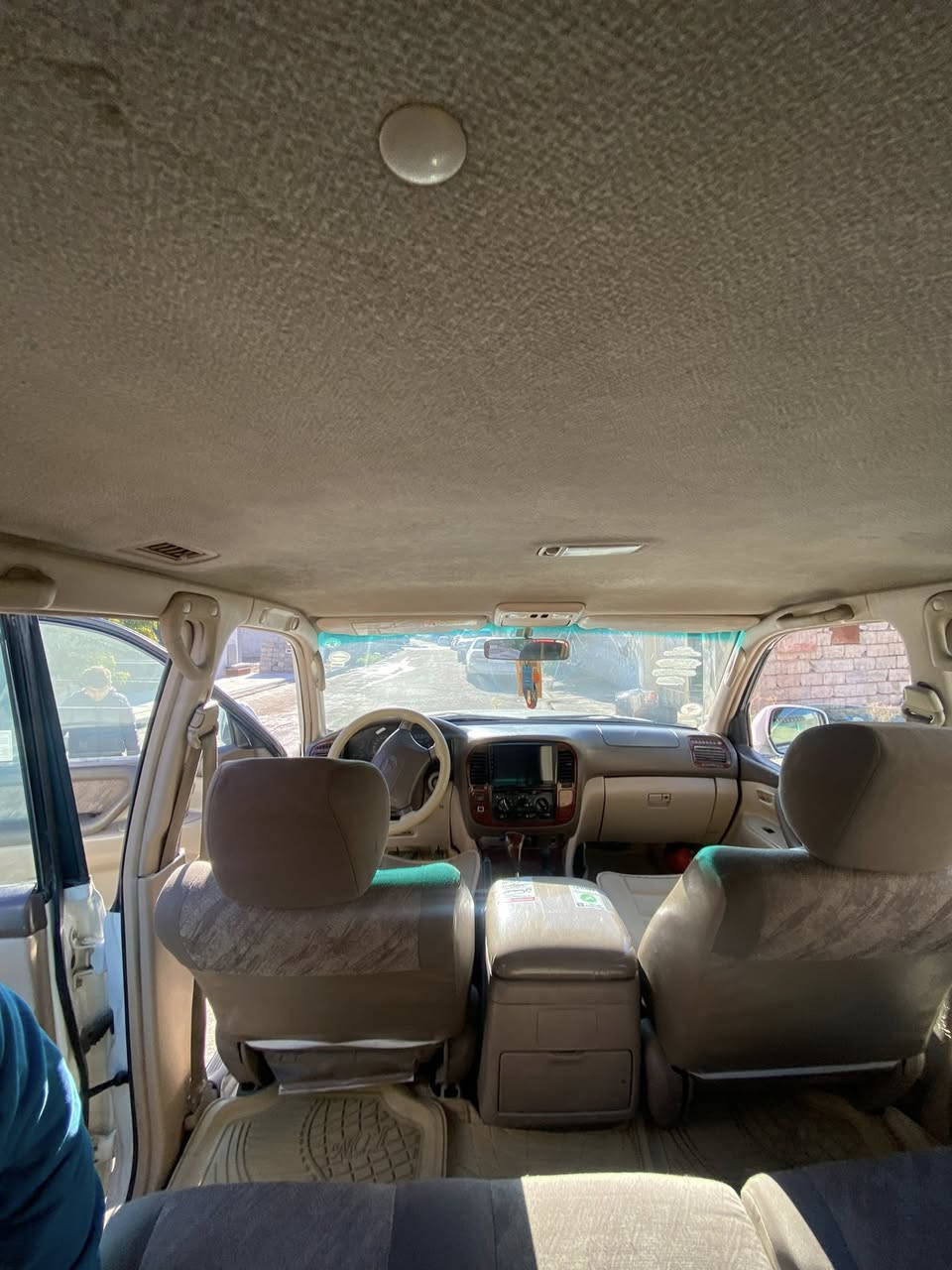 اسلام عليكم لاندكروز 2002محدث 2005السياره حيل حلوه بيه صبغ قطعتين منضومه مال غاز بيه السياره ما تصرف ربع عليه الرقم ***********/***********الكورك بي واتساب
