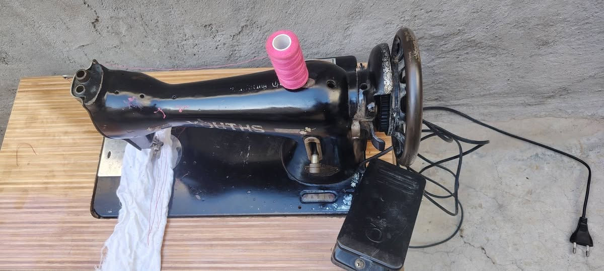 مكينة خياطة نوعية انكليزي باب الأول شرط الشغل والنظافة هي والميز وماطور وياه كامل تخيط جميع انواع الاقمشة سعره 50
عنوان كركوك


**إذا كنت صاحب هذا الإعلان وتريد حذفه لأي سبب، رجاءا أرسل رسالة إلى الدعم الفني**