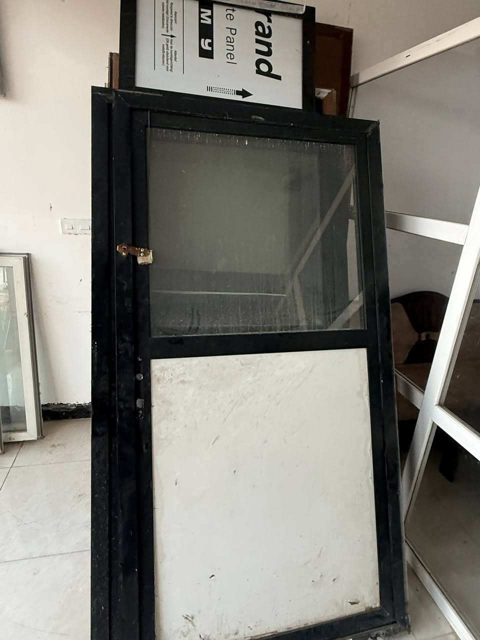 السلام عليكم 
عروضنا مستمره 
خلال شهر رمضان فقط 
ابواب ألمنيوم + شبابيك ألمنيوم 
فقط بس ( ٥٠ الف ) 
العنوان يثرب 
مقابل جسر البومهيدي 
مجاور صيدلية دكتور حمزه 
***********
