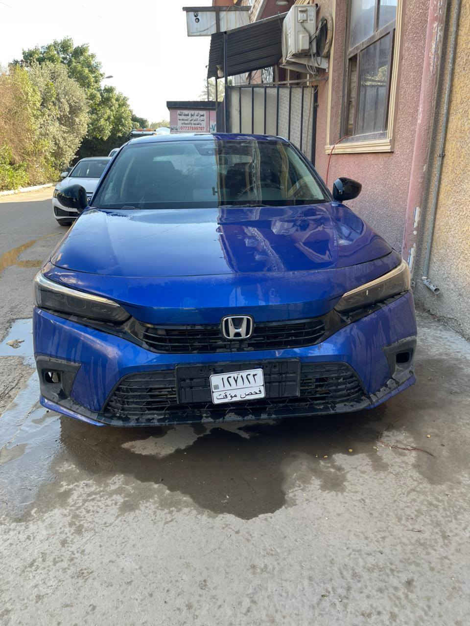 السلام عليكم بيع ومراوس هوندا سيفك موديل 2023 وارد امريكي صور الحادث موجودة بلمنشور السيارة بدون نواخل السيارة فحص مؤقت ممرقمه بعدهة سيارة معمرة وكاملة مكاني بغداد حي القادسيهه السعر 107 ورقة وبيهة مجال للاستفسار ***********
