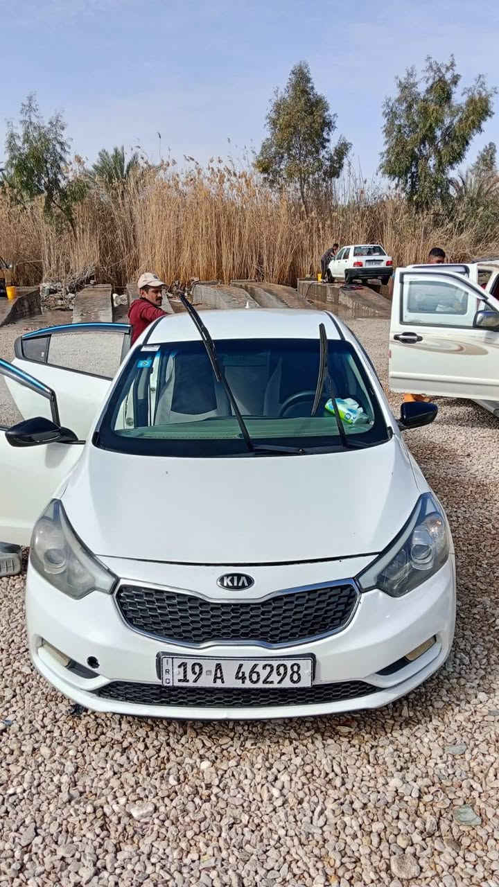 سلام عليكم للبيع كيا سيراتو وارد خليجي 2014 ضربه جاملغ الأيمن
السعر 90 مكاني كربلاء ***********
