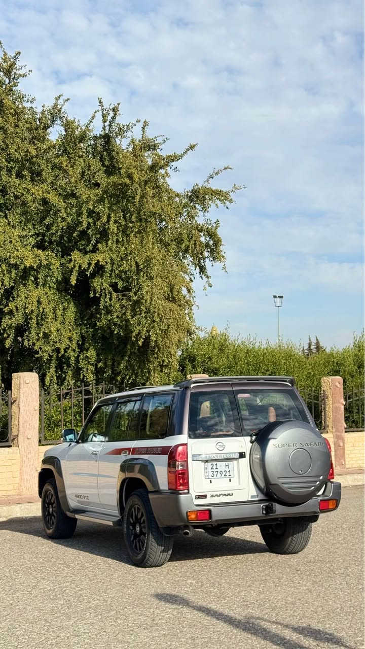 (بسم الله الرحمن الرحيم)

باترول سفاري 2018

فول مواصفات

العداد : 72 الف km 

حجم المحرك : 4.800 

السيارة خليجي مفولة كفالة عامة 
 للتفاوض او للاستفسار الأتصال على الرقم 

*********** كركوك, العراق
