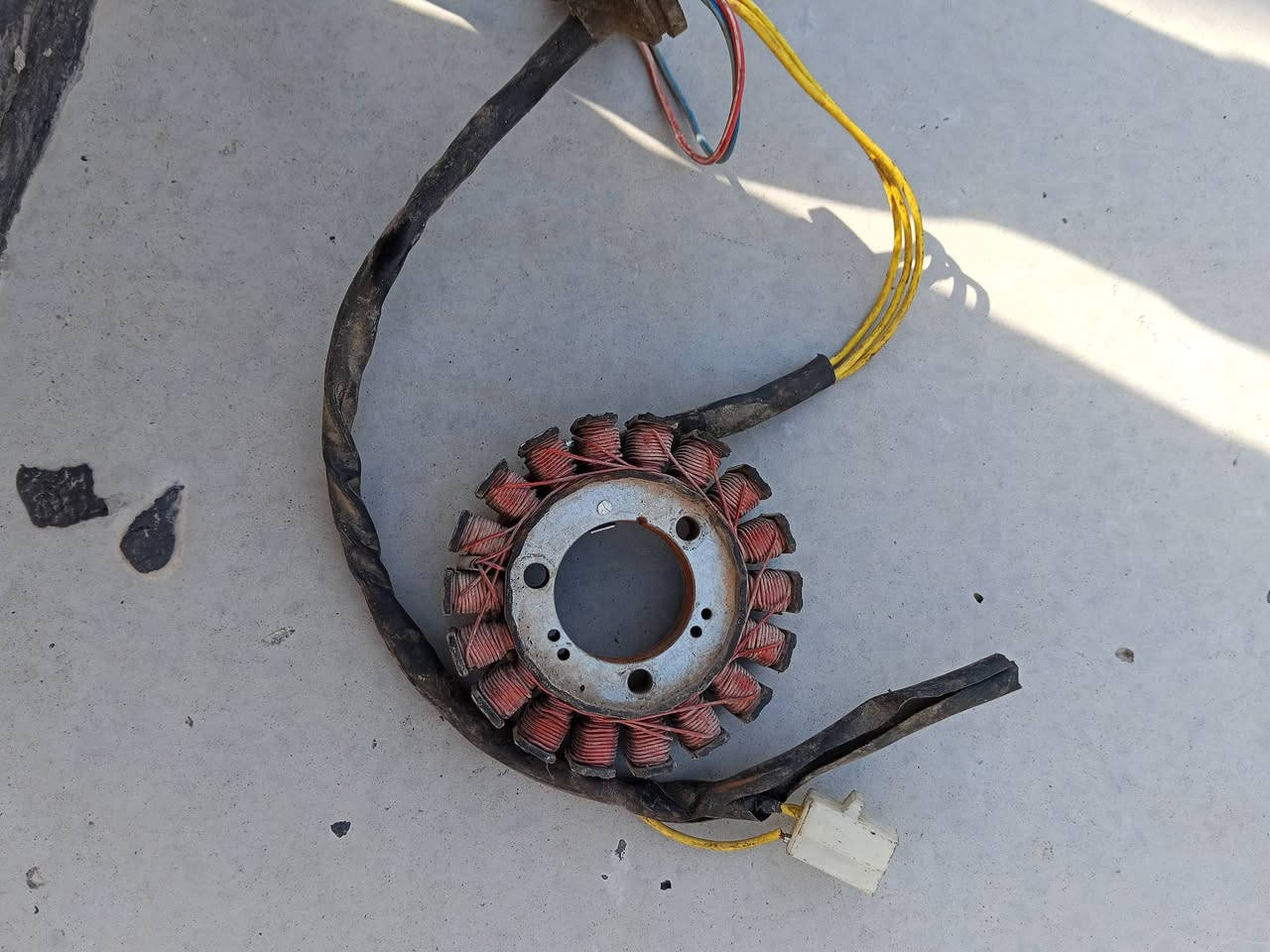 سلام عليكم غراض ابلاديات اكثريتهن مال رمبة جوة السوك مكاني بغداد حي الجامعة رقم الهاتف ***********بي واتساب
