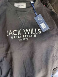 ملابس • أصلي