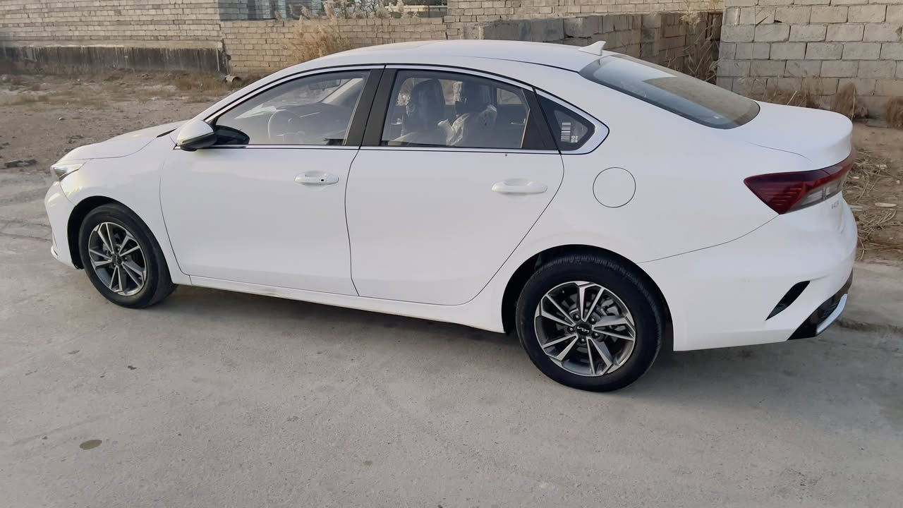 السلام عليكم k3 2025  فول مواصفات
قطعتين تبريد 

ماشيه 37 الف 
سياره نظيفه ما متعوبه 

رقم سليمانية باسمي تريد تحويل أو وكاله

مكاني ديالى  

السعر 140$$$$ وبيها مجال بسيط

رقم الهاتف ***********
