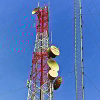 برج للبيع مع ١١٠ يوزر اون لان ويا محل الحديد رباعي ١٨ متر  البرج بي خد...