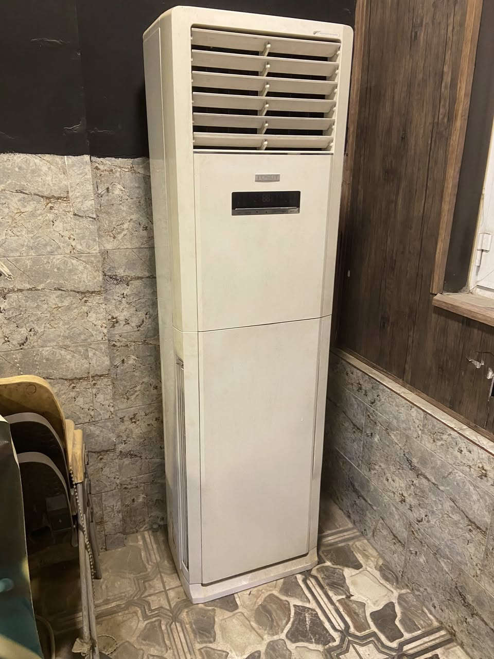 بيع مستعجل ٣ طن توسوت نظيف حيل ضمان الفحص والتشغيل بغداد السعر ٦٥٠ قفل    ***********
