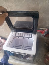 ثلاجة • للبيع