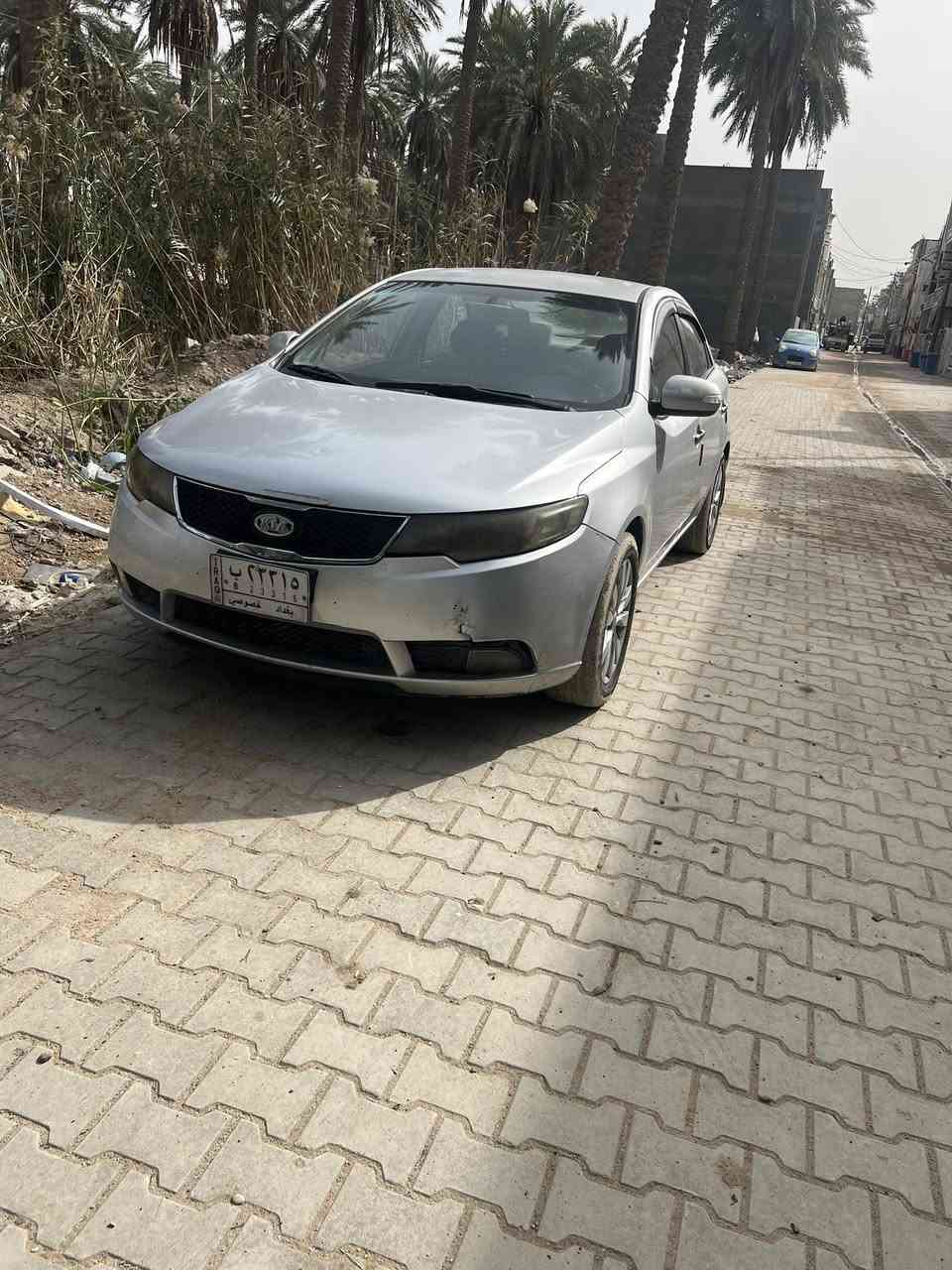 السلام عليكم سيراتو موديل ٢٠١٠ مكفوله من ضربه ول صبغ بيه بس بارد مكينه كير مكفول بيه لتبريد منقص غاز ول دبلات لخلفيه يرادلهن تبديل  سعر ٩٥ مكان بغداد الدوره ***********
