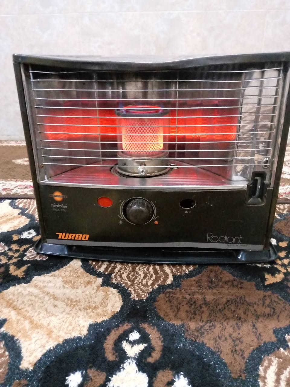 سلام عليكم صوبة توربو ياباني الأصلي شرط لا غاز ولا هيس ما بيهة اي عيب الى البيع  السعر 45 الى الستفسار و التواصل واتساب ***********
